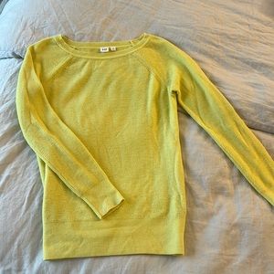 Gap sweater